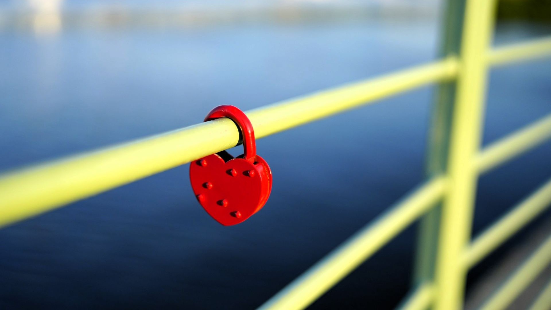 How does the system keep pace with changes in the business?